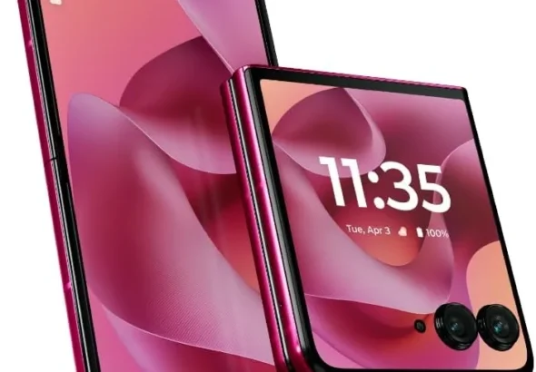 Motorola Razr+ 2025 Unlocked 12/256GB 50MP Camera Hot Pink